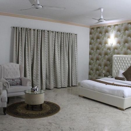 Royal Luxus Guest House Islamabad Zewnętrze zdjęcie