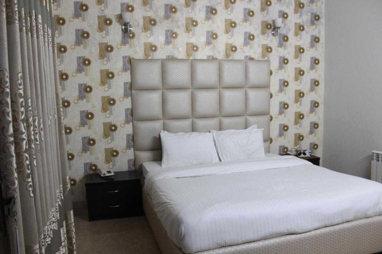 Royal Luxus Guest House Islamabad Zewnętrze zdjęcie