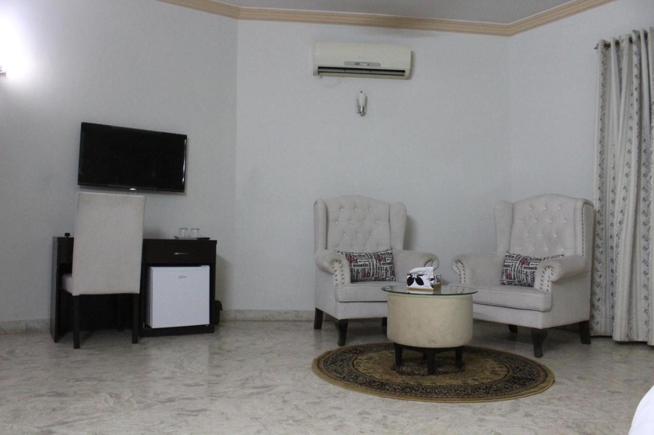 Royal Luxus Guest House Islamabad Zewnętrze zdjęcie
