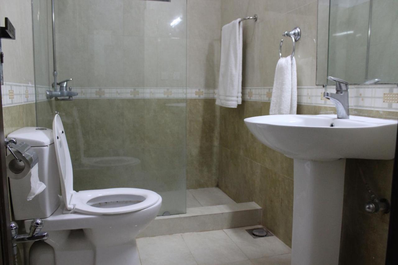 Royal Luxus Guest House Islamabad Zewnętrze zdjęcie