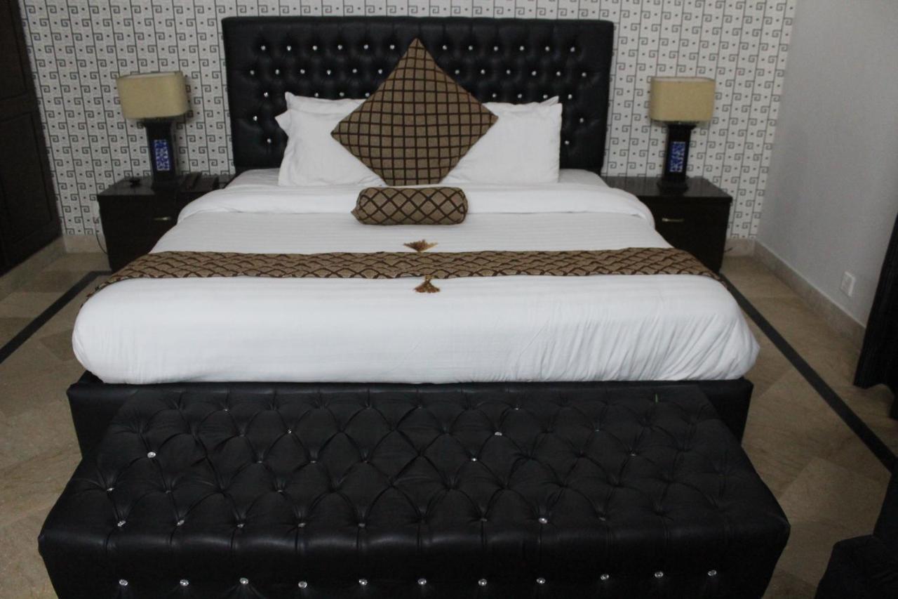 Royal Luxus Guest House Islamabad Zewnętrze zdjęcie