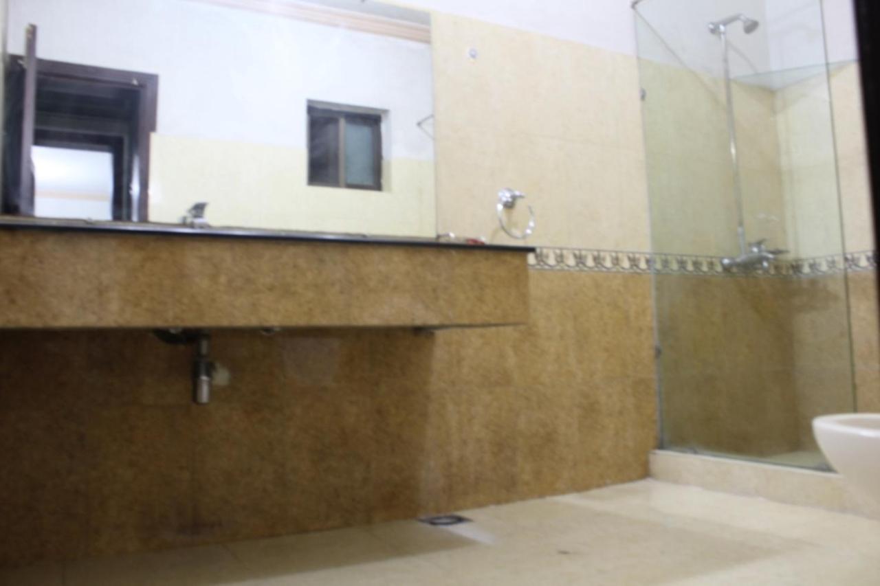 Royal Luxus Guest House Islamabad Zewnętrze zdjęcie